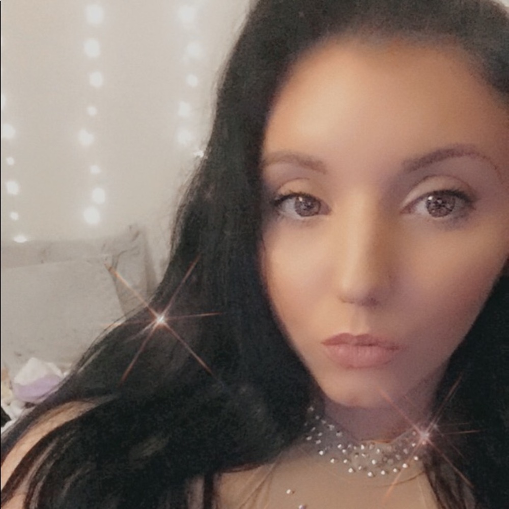 Meet your Posher, Alexandra